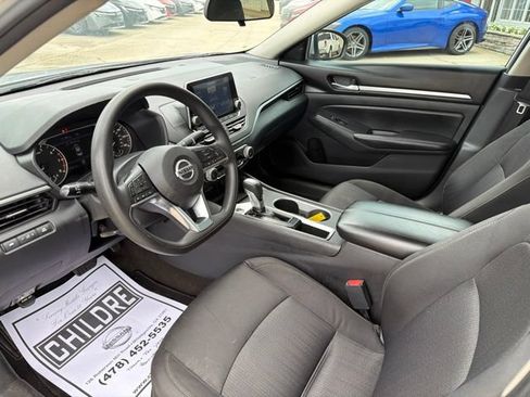 Used 2022 Nissan Altima 2.5 SV FWD image 11