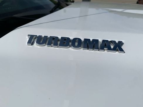Certified 2024 Chevrolet Silverado 1500 LT AWD/4WD image 9
