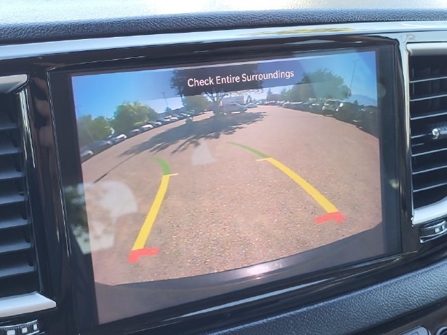 Used 2021 Chrysler Pacifica Touring-L FWD image 17