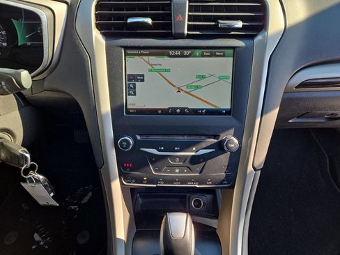 Used 2015 Ford Fusion SE w/ Equipment Group 202A image 31