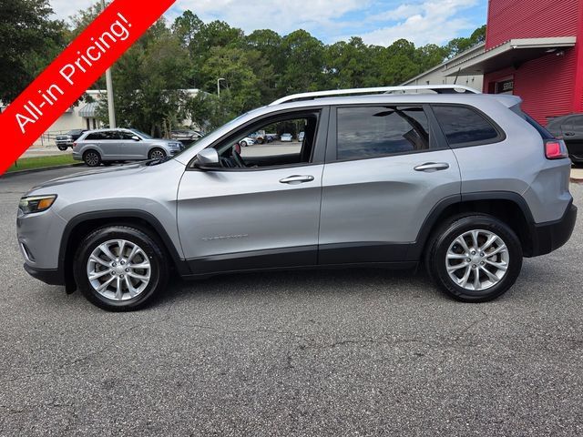 Used 2021 Jeep Cherokee Latitude FWD image 2