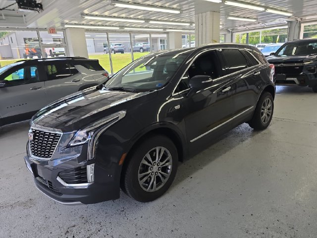 Used 2023 Cadillac XT5 Premium Luxury w/ Technology Package AWD/4WD image 2