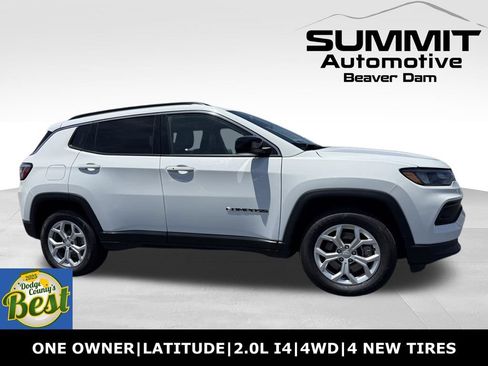 Used 2024 Jeep Compass Latitude AWD/4WD image 1