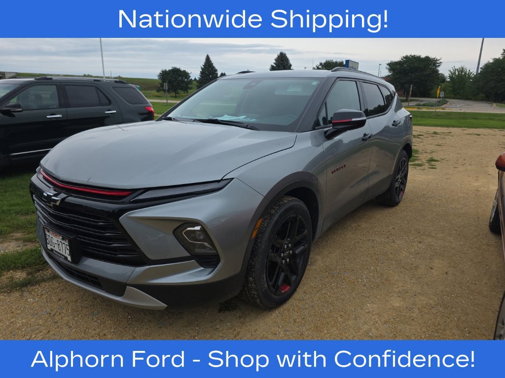Used 2024 Chevrolet Blazer LT w/ Sound & Technology Package AWD/4WD image 3