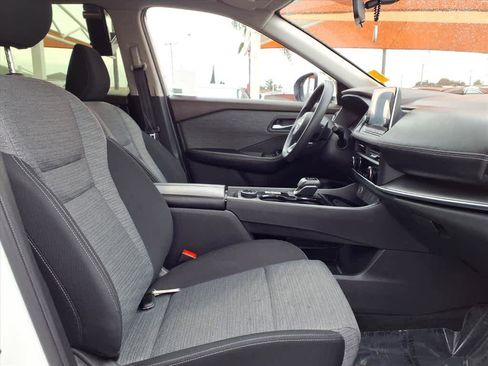 Used 2023 Nissan Rogue SV image 22