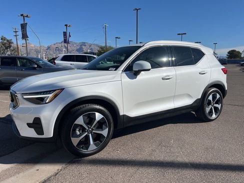 New 2025 Volvo XC40 B5 Core w/ Protection Package Premier image 7