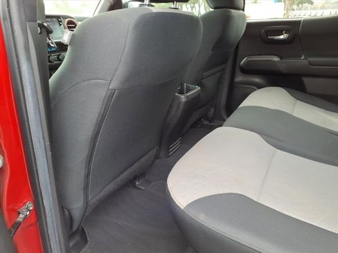 Used 2023 Toyota Tacoma TRD Off-Road image 14