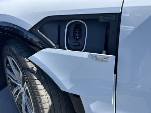 New 2026 Cadillac Lyriq Luxury image 36