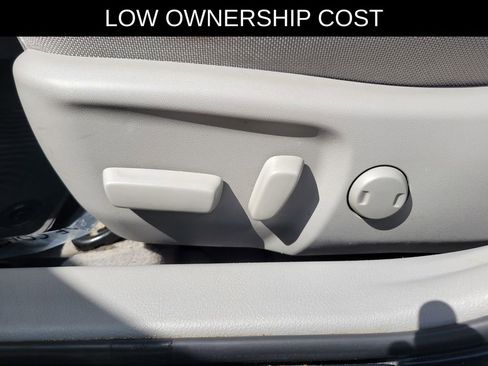 Used 2017 Toyota Camry LE FWD image 15