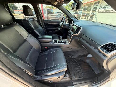 Used 2015 Jeep Grand Cherokee Limited w/ Luxury Group II RWD image 10