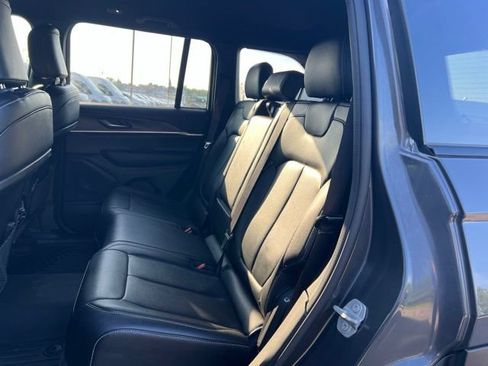 Used 2024 Jeep Grand Cherokee Limited AWD/4WD image 13