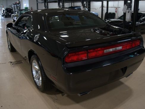 Used 2009 Dodge Challenger R/T image 3