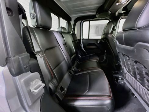 Used 2020 Jeep Gladiator Rubicon AWD/4WD image 25