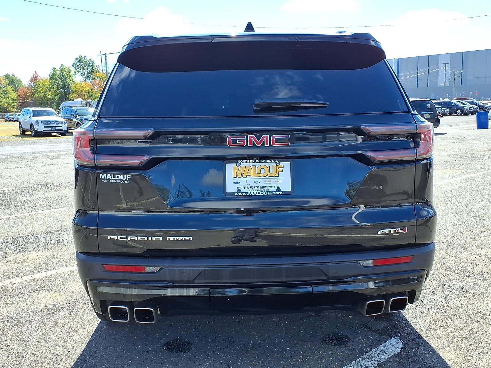 Used 2024 GMC Acadia AT4 AWD/4WD image 5