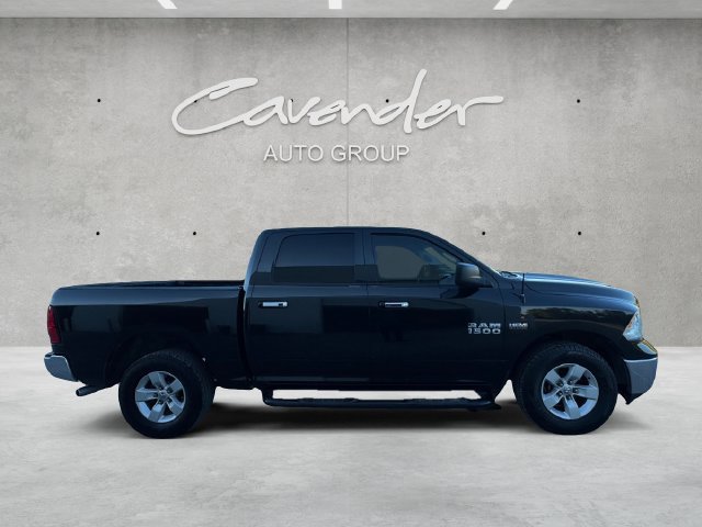 Used 2018 RAM 1500 Classic SLT AWD/4WD image 17