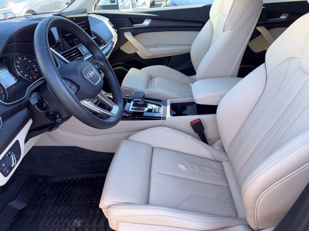 Used 2024 Audi Q5 2.0T Premium w/ Convenience Package AWD/4WD image 6