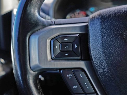Used 2018 Ford F150 Platinum w/ Equipment Group 701A Luxury AWD/4WD image 17