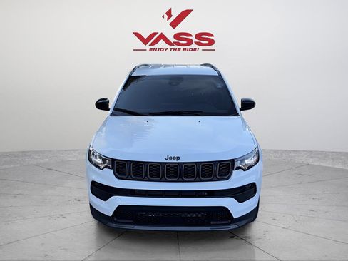 Used 2026 Jeep Compass Latitude w/ Quick Order Package 29K AWD/4WD image 2