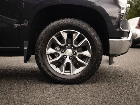 Used 2023 Chevrolet Silverado 1500 LT AWD/4WD image 26
