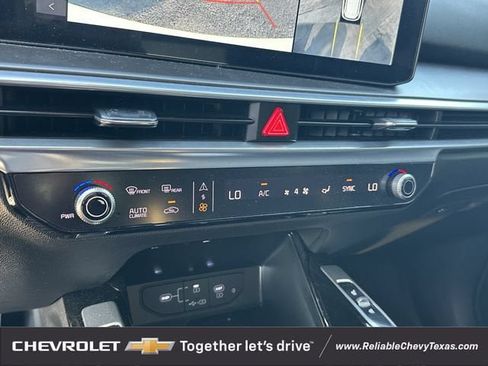 Used 2025 Kia Sorento SX FWD image 22