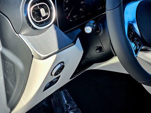 New 2026 Mercedes-Benz GLC 300 4MATIC image 16