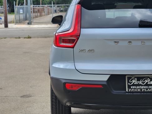 Used 2026 Volvo XC40 B5 Plus w/ Protection Package Premier AWD/4WD image 11