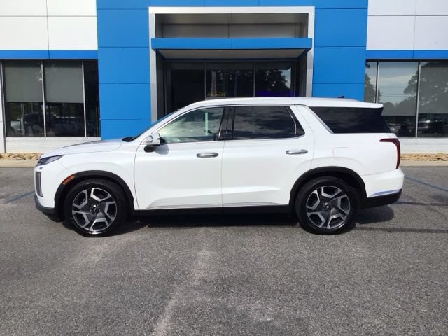 Used 2023 Hyundai Palisade Limited FWD image 2
