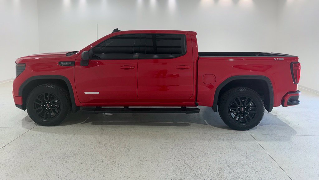 Used 2025 GMC Sierra 1500 Elevation AWD/4WD image 2