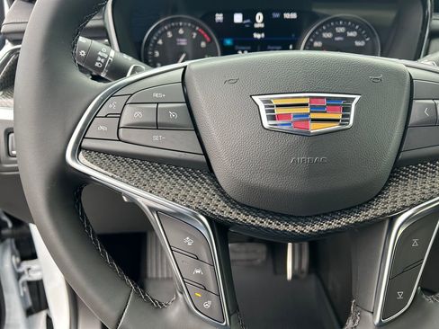 New 2026 Cadillac XT5 Sportv w/ LPO, Floor Liner Package image 18