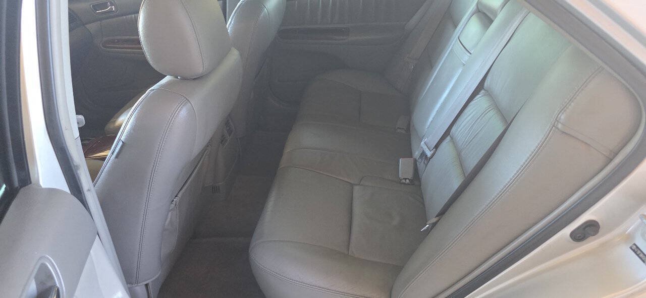 Used 2005 Toyota Camry LE FWD image 14
