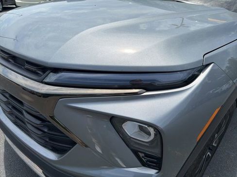 Used 2025 Chevrolet TrailBlazer ACTIV w/ Convenience Package FWD image 16