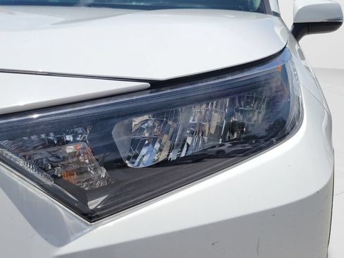 Certified 2020 Toyota RAV4 LE FWD image 23
