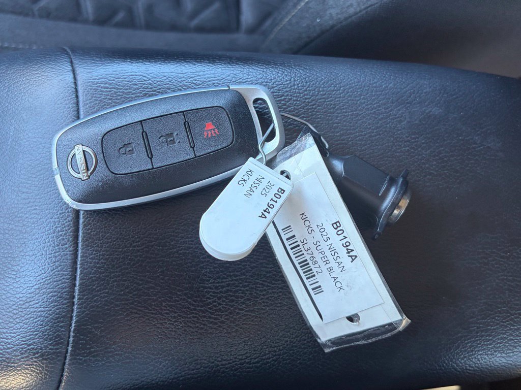 Used 2025 Nissan Kicks SV FWD image 33