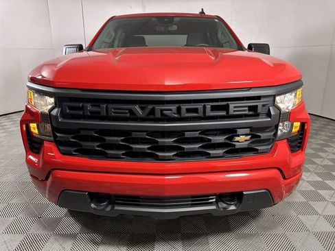 Used 2024 Chevrolet Silverado 1500 Custom image 3