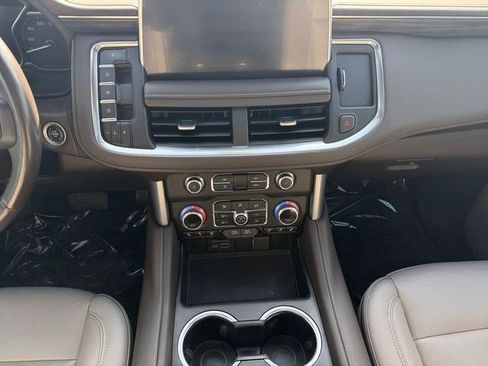 Used 2021 GMC Yukon SLT w/ SLT Premium Package AWD/4WD image 15