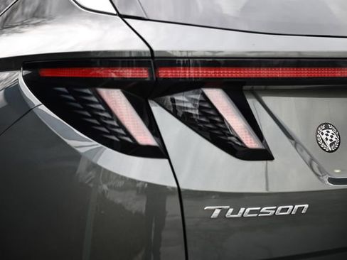 Used 2024 Hyundai Tucson Limited image 11