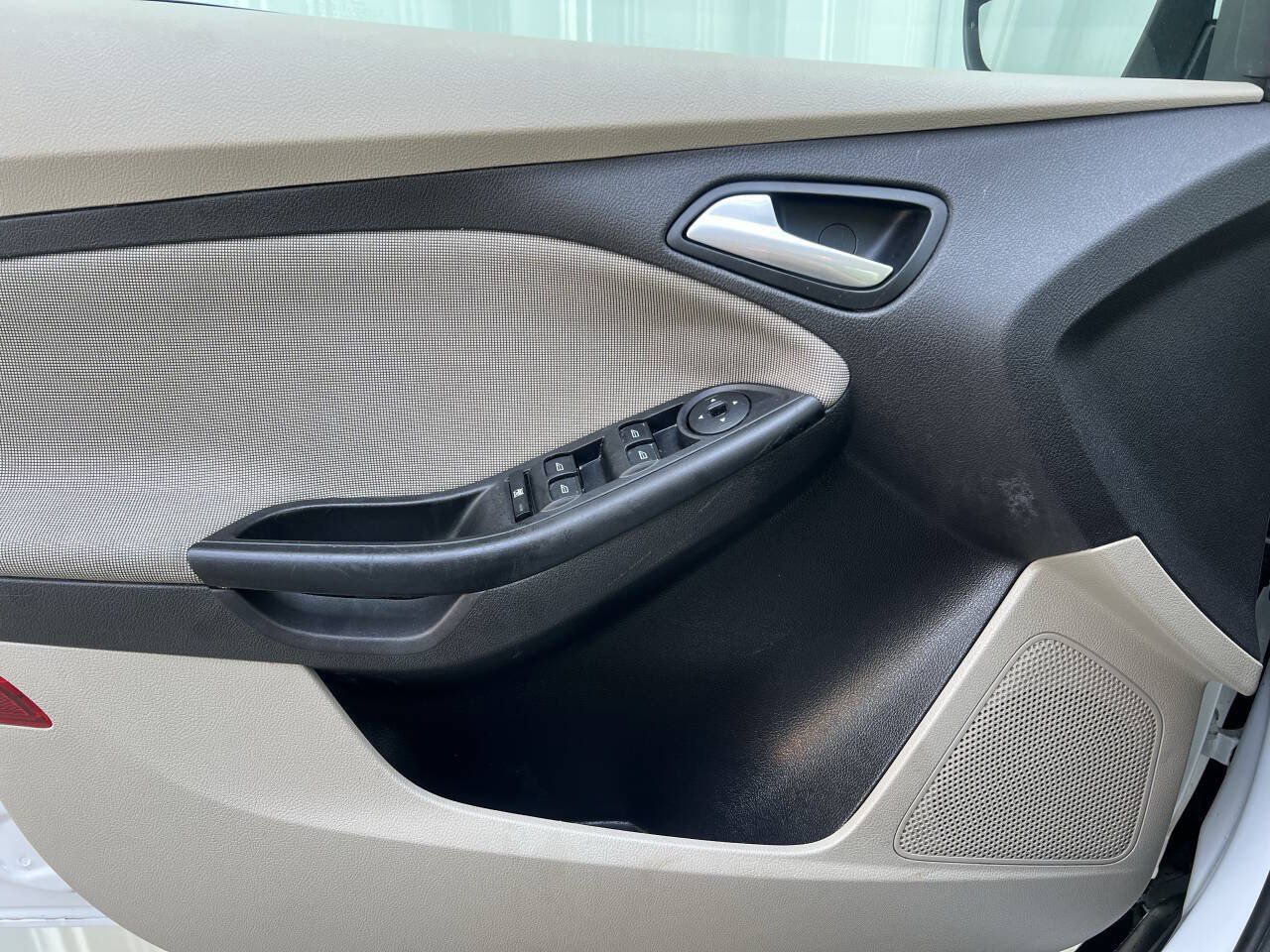 Used 2014 Ford Focus SE FWD image 19