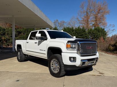 Used 2015 GMC Sierra 2500 Denali w/ Duramax Plus Package