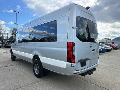 Used 2023 Mercedes-Benz Sprinter 3500 w/ Parking Package image 9