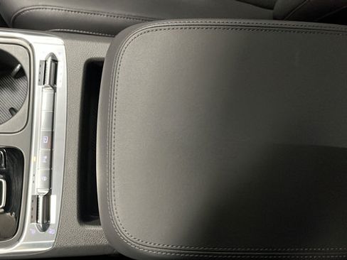 Used 2025 Kia Carnival SX Prestige FWD image 20