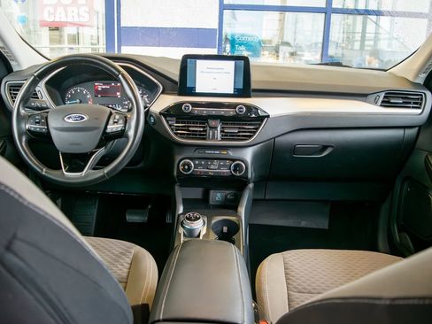 Used 2022 Ford Escape SE w/ Cold Weather Package image 32