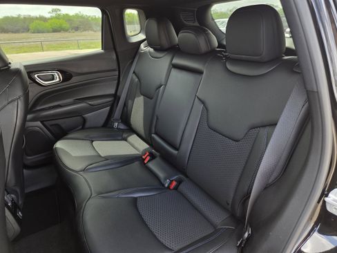 New 2026 Jeep Compass Latitude image 22