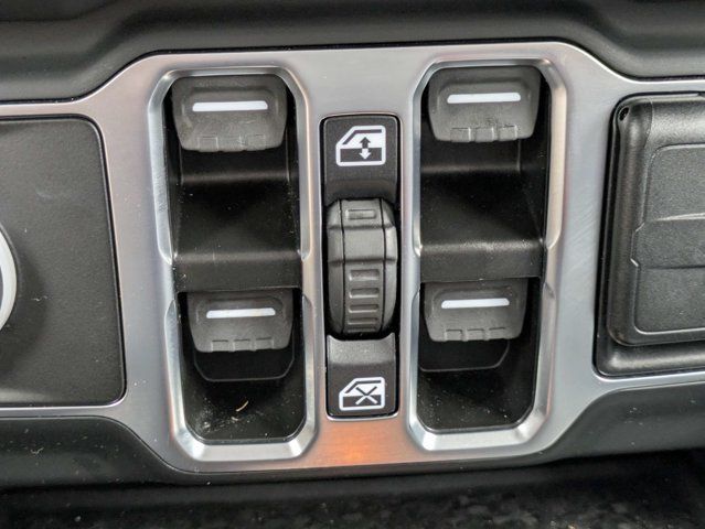 Certified 2026 Jeep Wrangler Unlimited Sahara AWD/4WD image 23