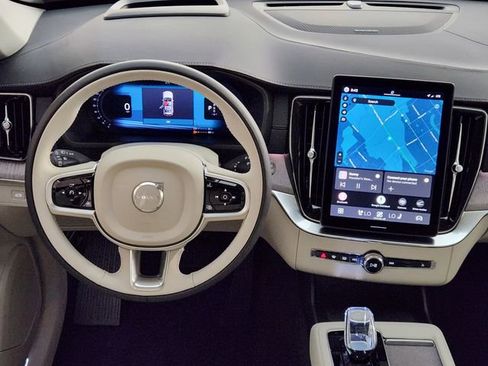 New 2026 Volvo XC90 T8 Ultra w/ Protection Package Premier image 27