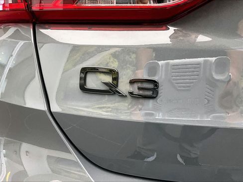 Certified 2024 Audi Q3 2.0T Premium w/ Convenience Package AWD/4WD image 31