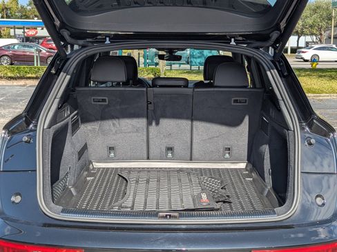 Used 2022 Audi SQ5 Premium Plus image 9