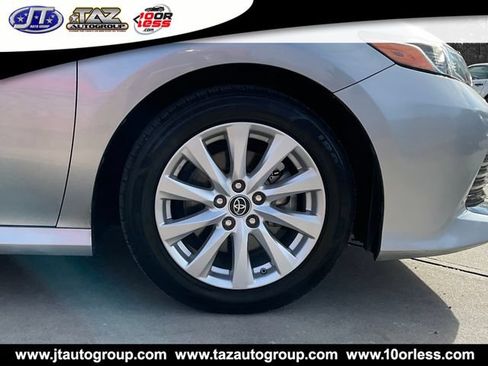 Used 2019 Toyota Camry LE FWD image 9