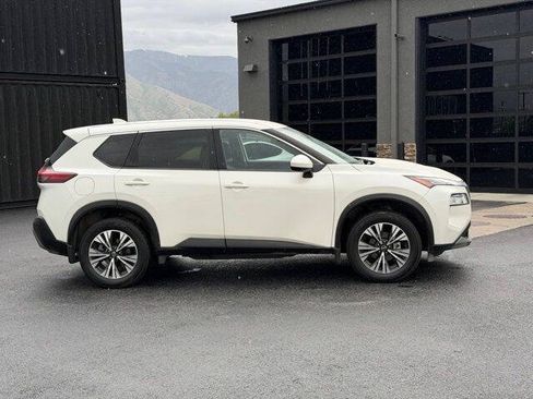 Used 2023 Nissan Rogue SV AWD/4WD image 4