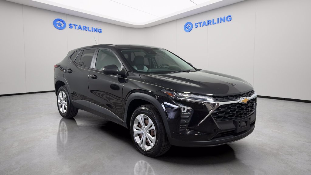 Certified 2024 Chevrolet Trax LS FWD image 14