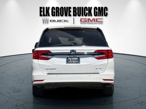 Used 2023 Honda Odyssey Elite image 5